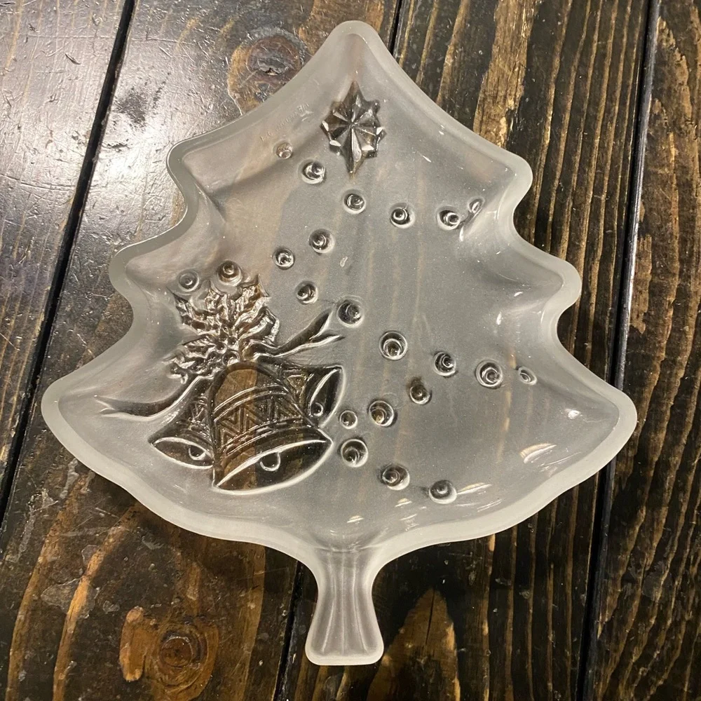 50%offw❤️ Mikasa Christmas Tree Shaped Frosted Glass Candy Nut Dish